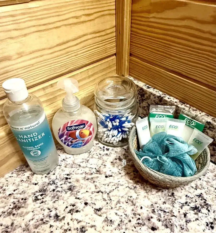 Bathroom Amenities

