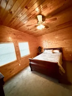 4th bedroom:   Queen bed with 32" TV on 2nd floor.